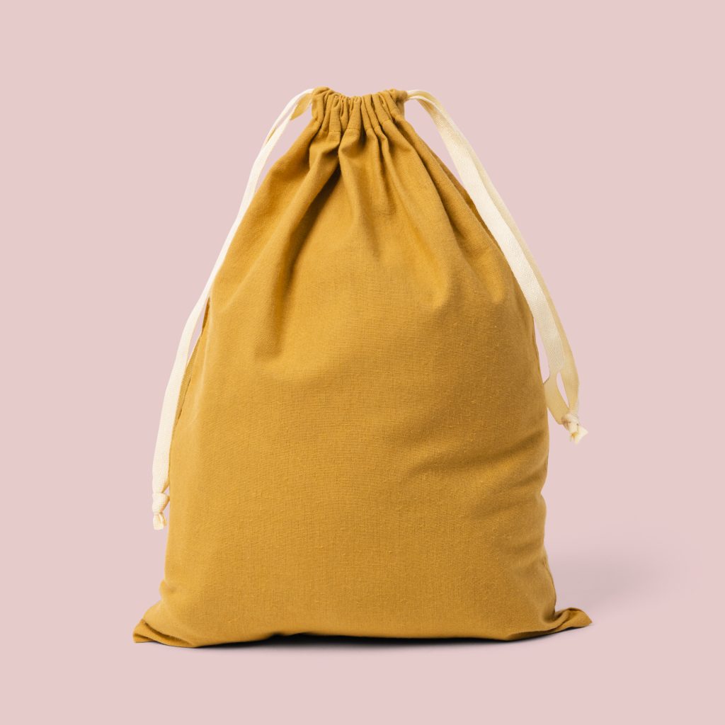 simple-white-drawstring-bag-with-rope